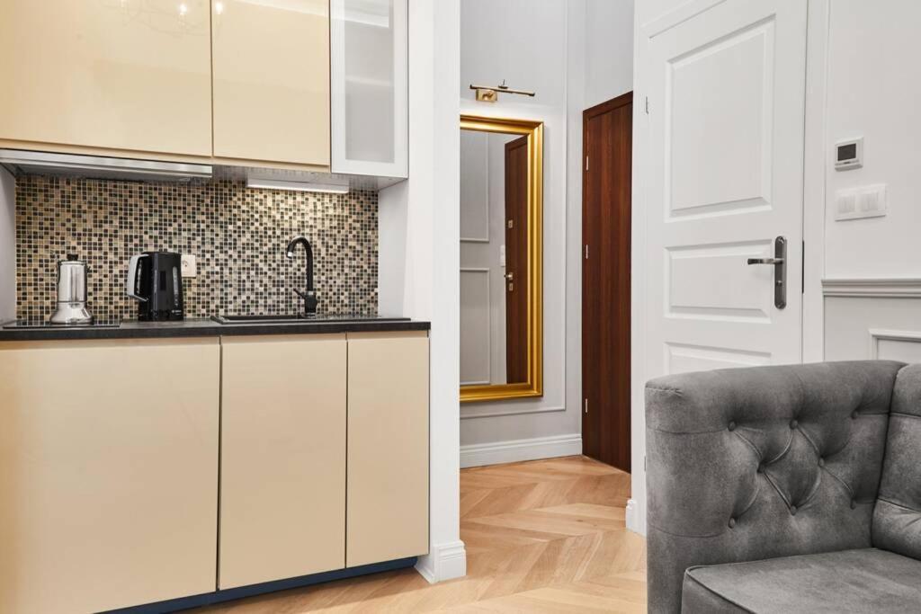 Househost Apartment I: Studencka Street Cracovie Extérieur photo